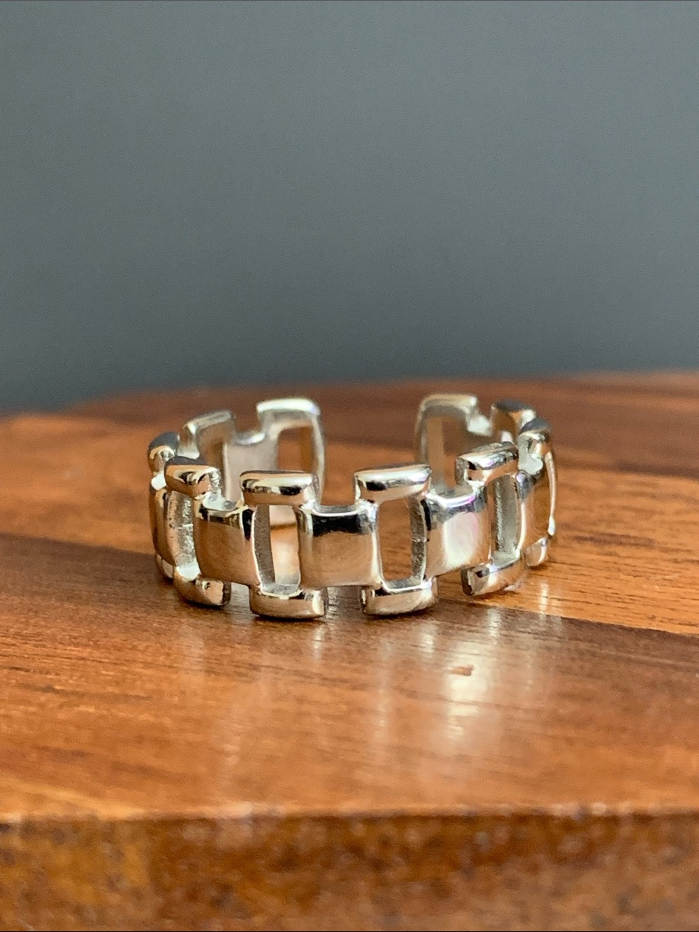 NWT silver tone cut out ring size 7.5